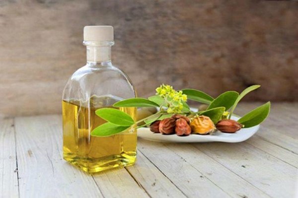 Dầu jojoba - bí quyết trị mụn nhanh chóng